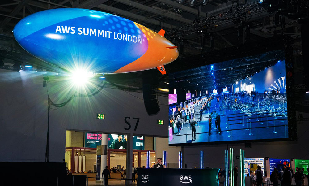 4.5-m-indoor-RC-Blimp-at-AWS-summit